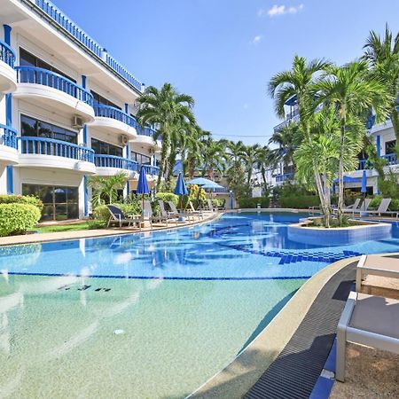The Club Residence Pantai Kamala Bagian luar foto