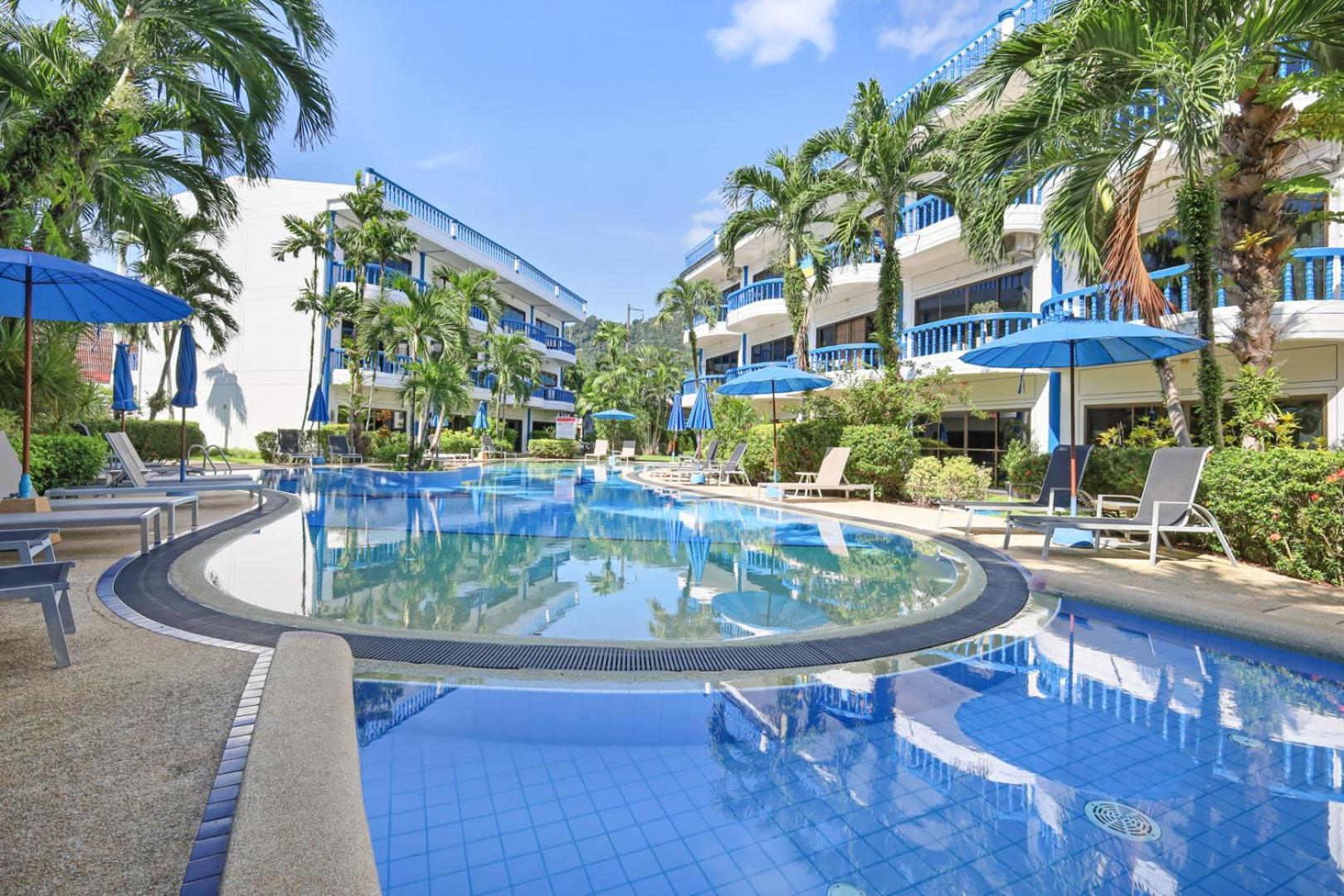 The Club Residence Pantai Kamala Bagian luar foto