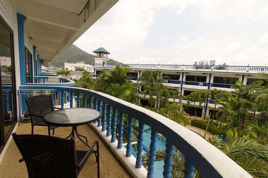 The Club Residence Pantai Kamala Bagian luar foto
