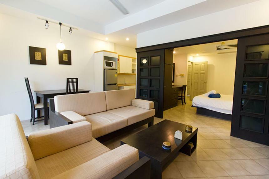 The Club Residence Pantai Kamala Bagian luar foto