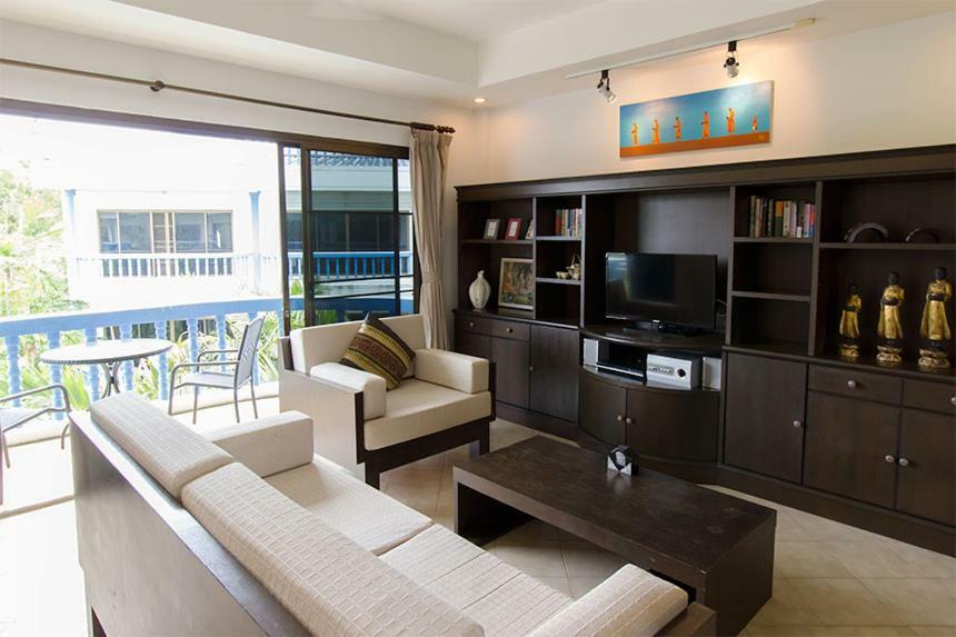 The Club Residence Pantai Kamala Bagian luar foto